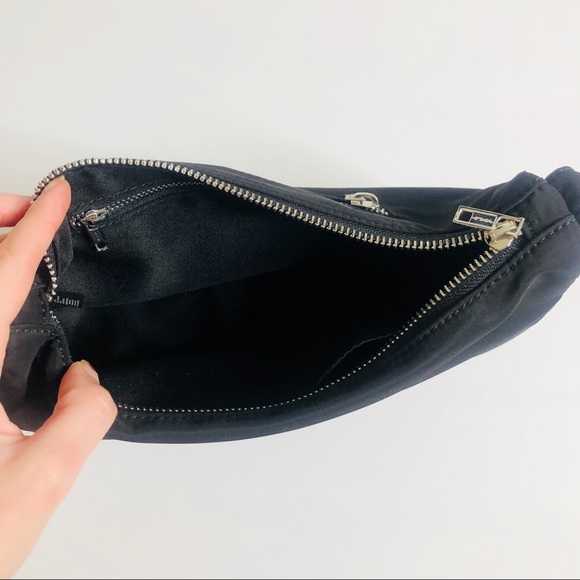 SOLD Brandy Melville Black Nylon Shoulder Bag - Picture 2 of 9